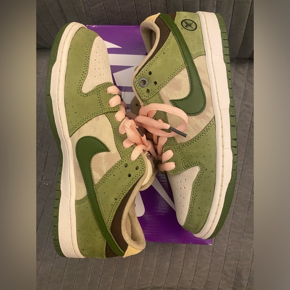 Nike SB Dunk Low
“Yuto Horigome Matcha” - Picture 7 of 9